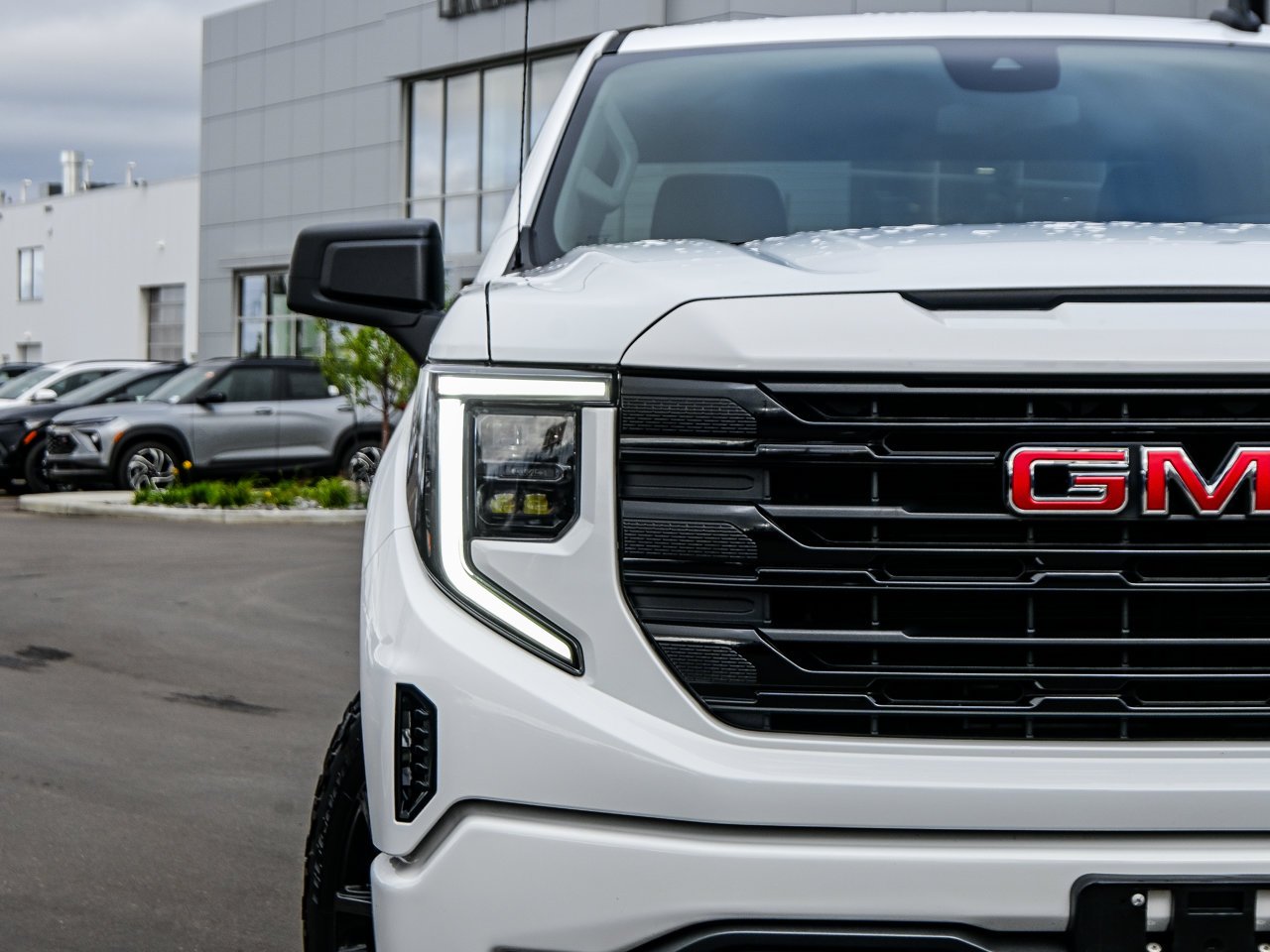 2024 GMC Sierra 1500 4WD Crew Cab 147 Elevation White Sherwood Park - photo #4