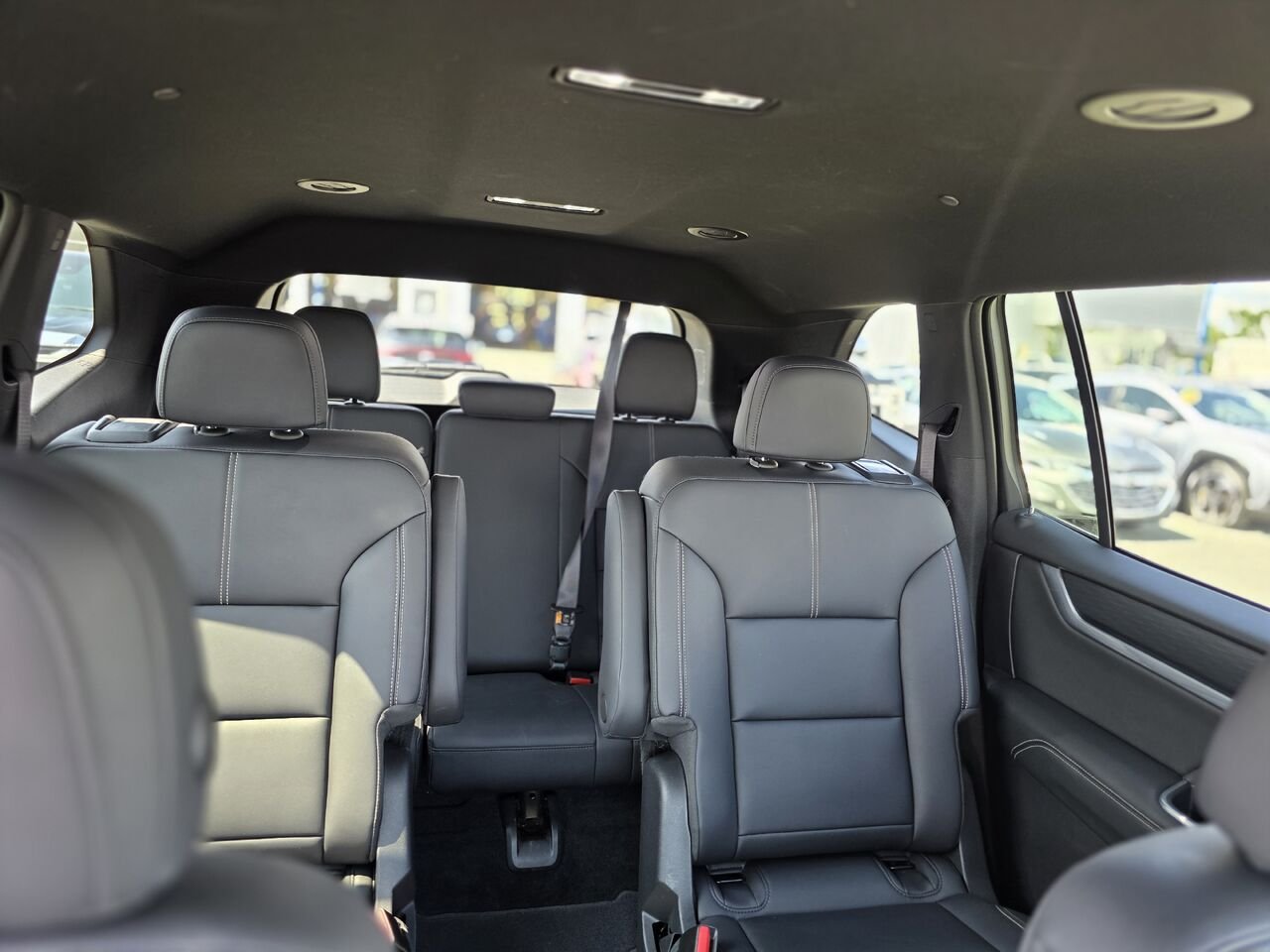 2024 GMC Acadia Elevation White Rouyn-Noranda - photo #24