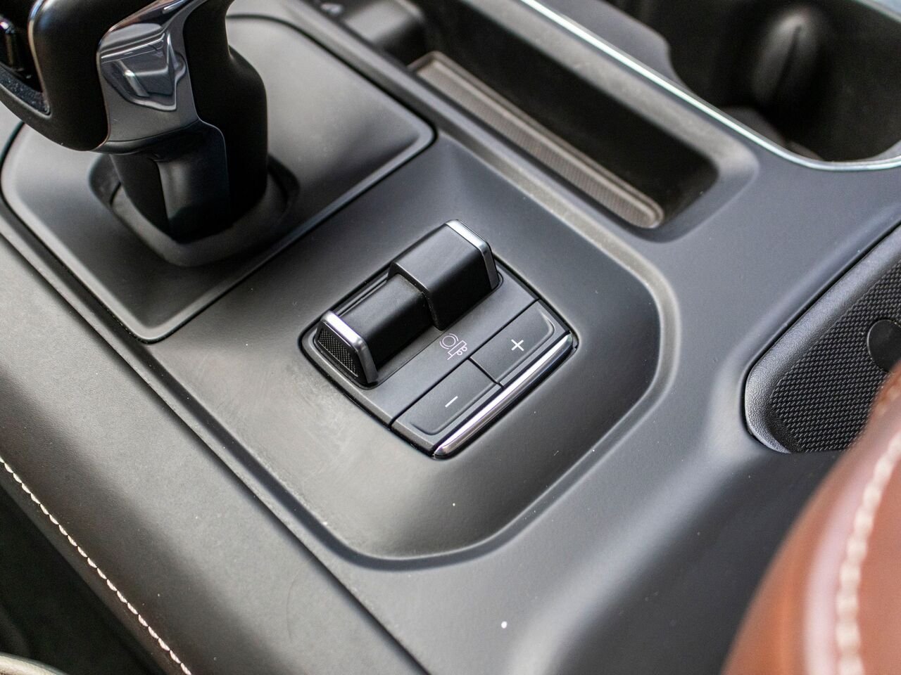 GMC Sierra 1500 Denali Ultimate cabine multiplace 4RM 2025 Noir Châteauguay - photo #17