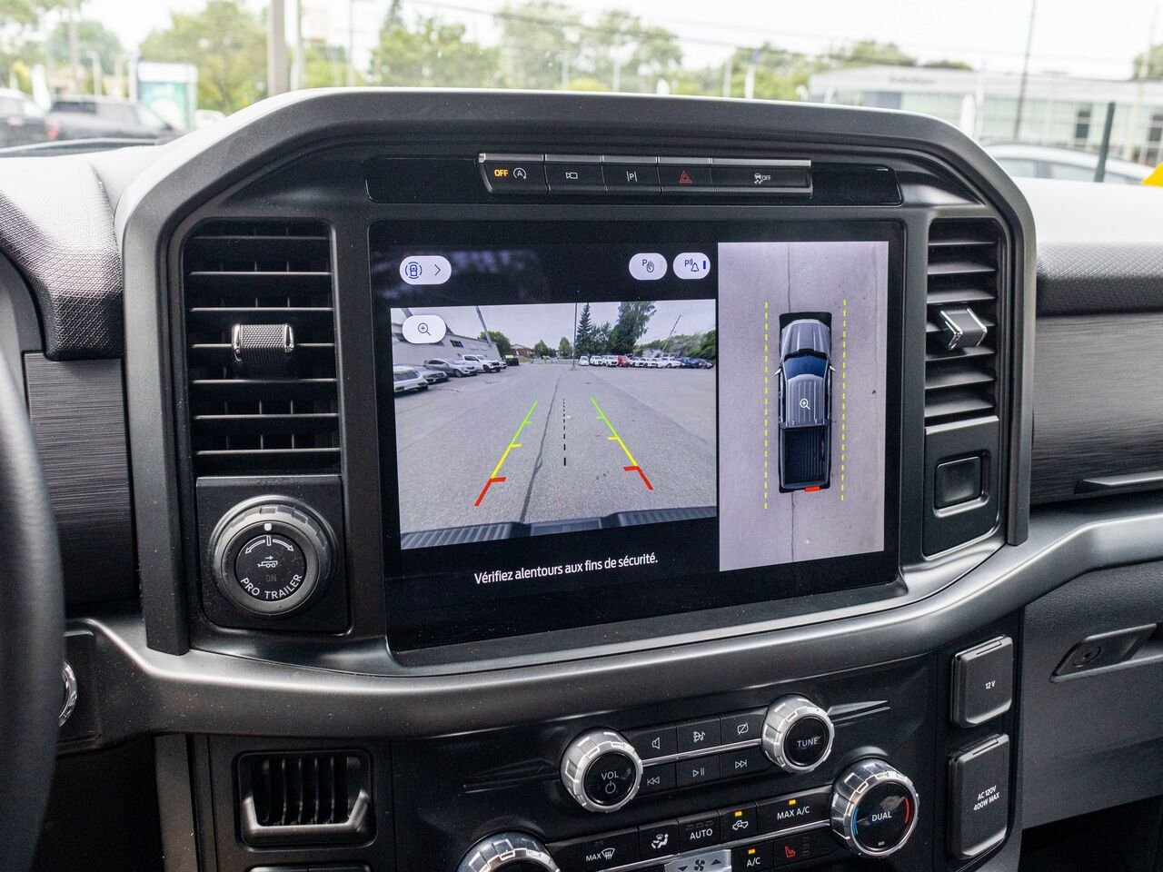 Ford F-150 XLT cabine SuperCrew 4RM caisse de 5,5 pi 2024 Gris Châteauguay - photo #17