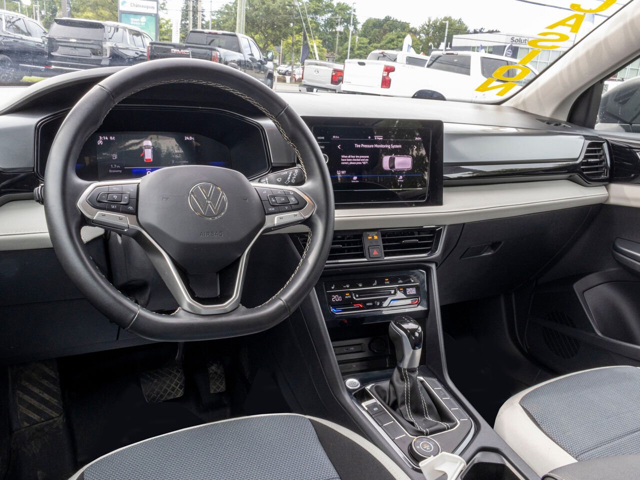 Volkswagen Taos Trendline 4MOTION 2025 Noir Châteauguay - photo #7