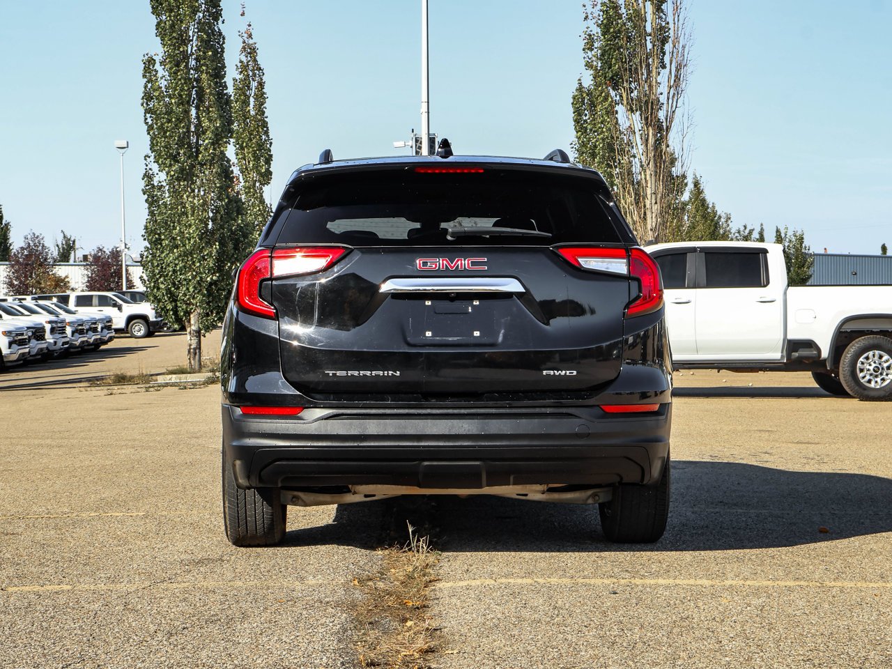 2023 GMC Terrain AWD 4dr SLE Black Sherwood Park - photo #6