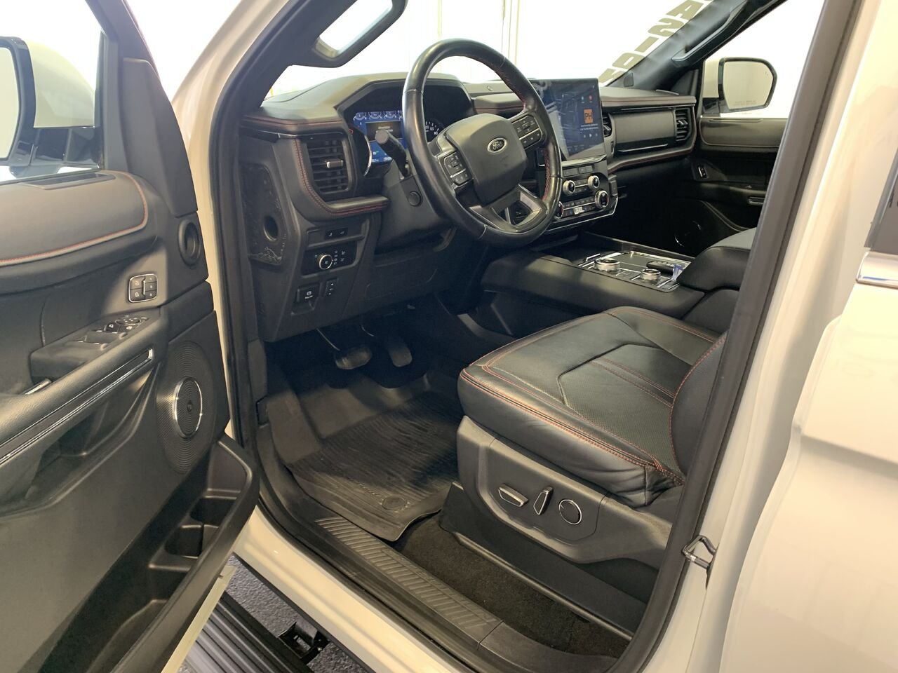 Ford Expedition EXPEDITION MAX 2023 Blanc Châteauguay - photo #29