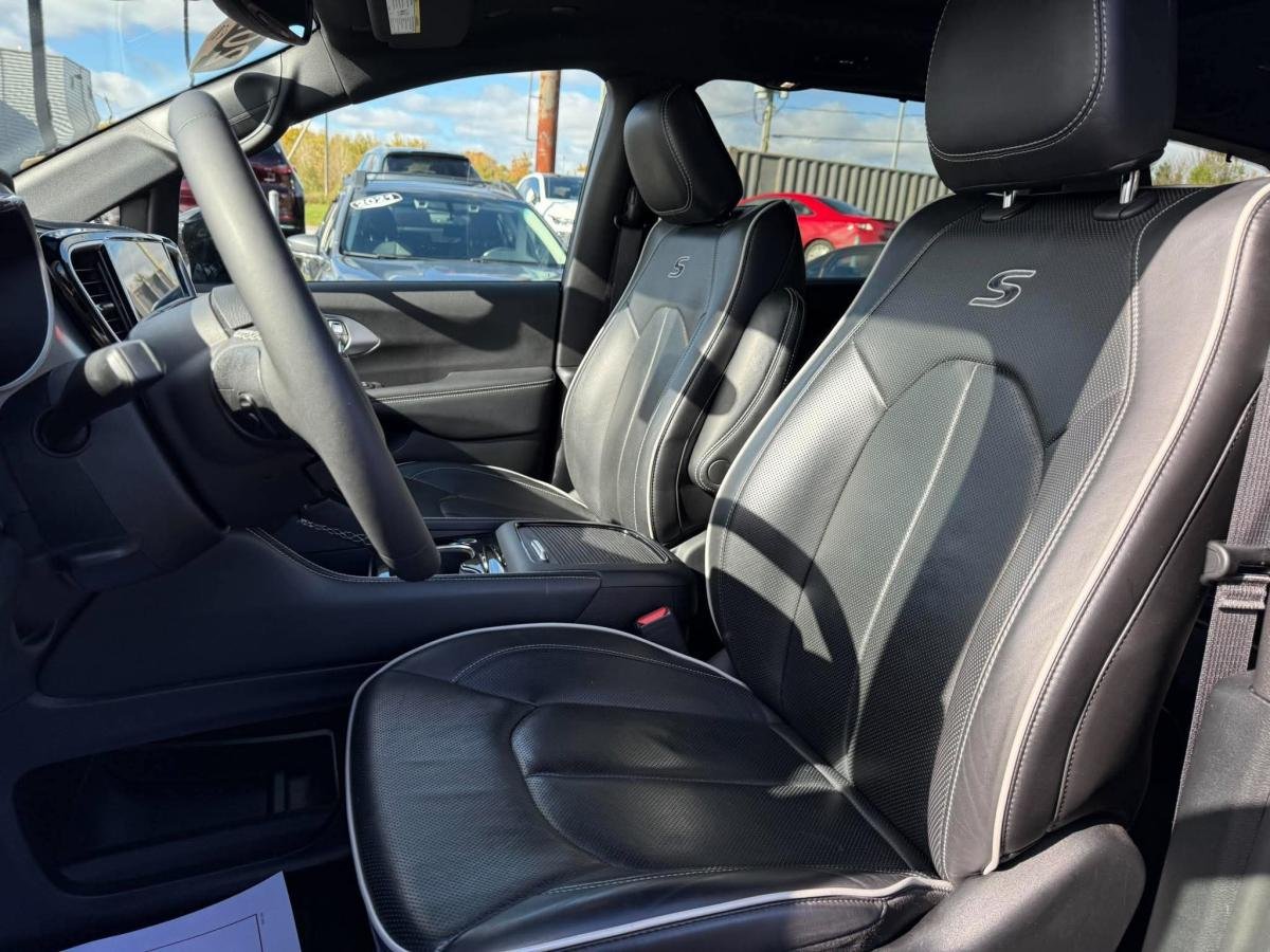2025 Chrysler Pacifica Blue  - photo #13