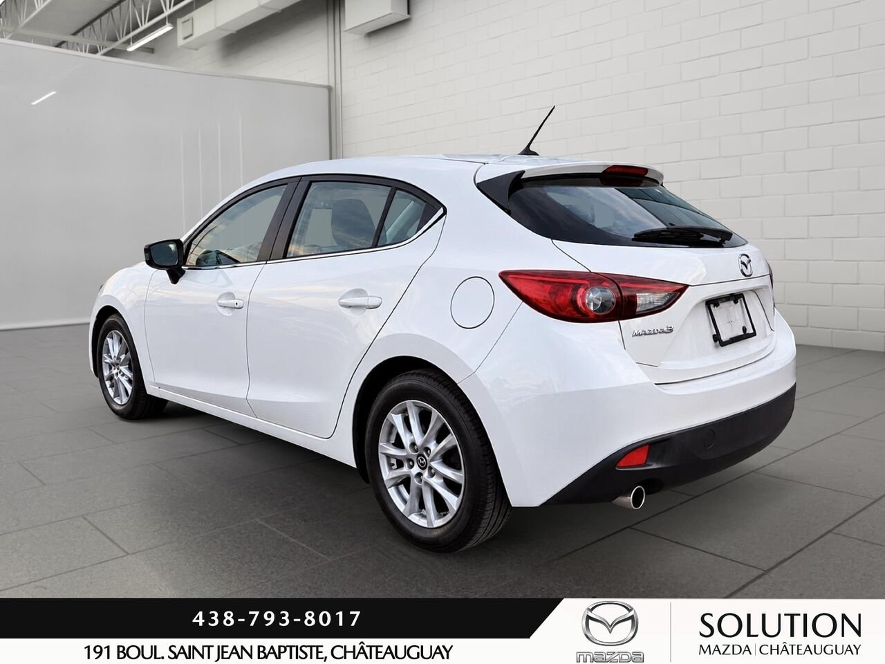 Mazda 3 SPORT AUTOMATIQUE / BLUETOOTH / SIEGES ET VOLANT CHAUFFANTS 2016 Blanc Châteauguay - photo #2