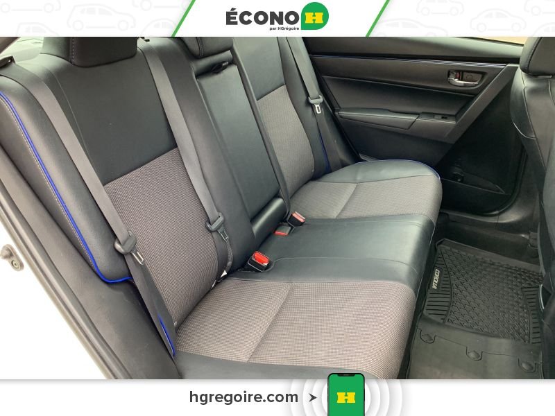 2018 Toyota Corolla White Blainville - photo #19