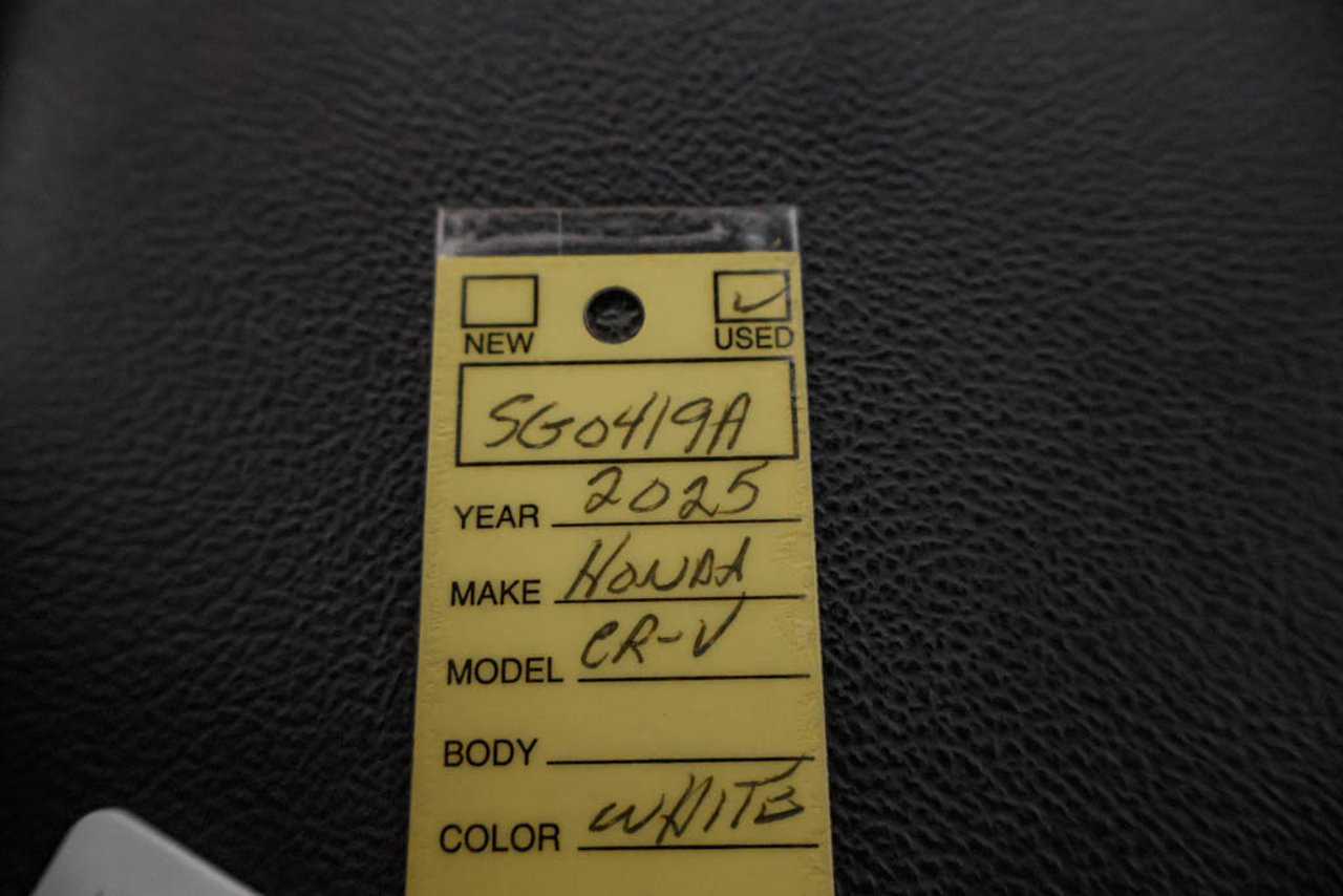 2025 Honda CR-V LX AWD White Sherwood Park - photo #29