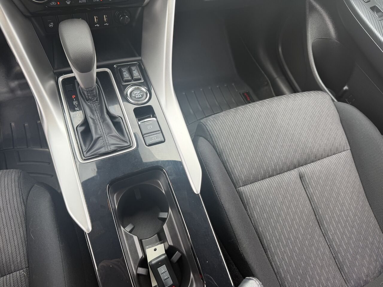 2023 MITSUBISHI ECLIPSE CROSS LE/RALLIART SE S-AWC Red Gatineau - photo #5