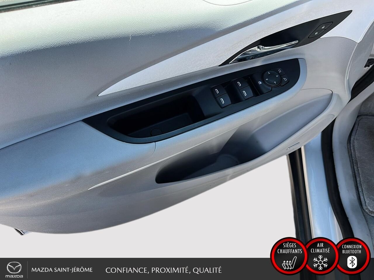 Chevrolet Bolt EV 2017 Argent Saint-Jérôme - photo #11