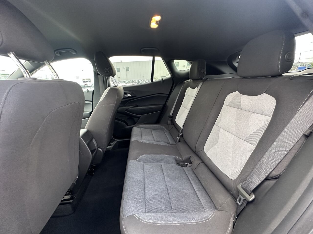 CHEVROLET TRAX 1RS 1RS 4 portes TA 2024 Gris Gatineau - photo #11