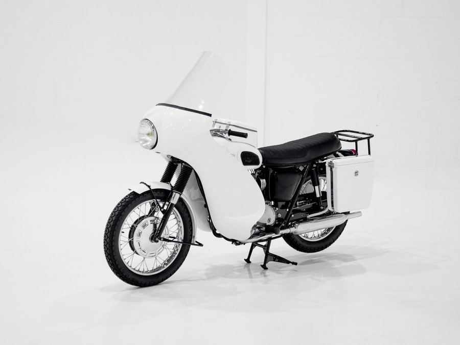 Triumph Trophy TR6P Saint 1968 1968 Blanc