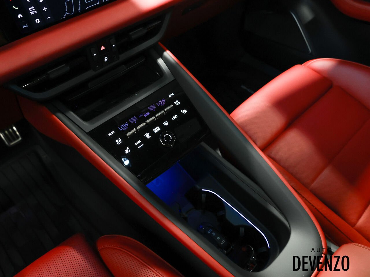 2025 Porsche Macan Grey Saint-Eustache - photo #19