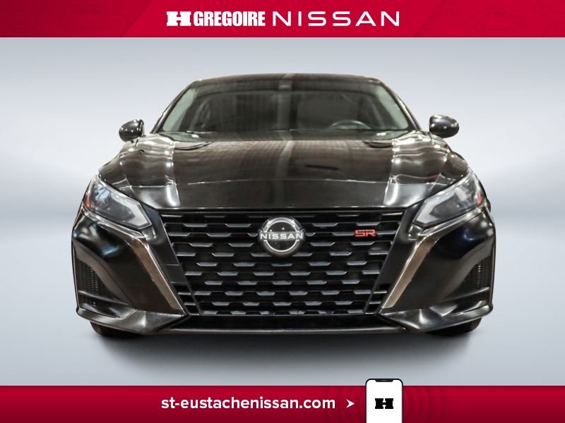 Nissan Altima SR AWD CUIR TOIT OUVRANT SIEGES CHAUFFANT APPLE CARPLAY 2023 Noir