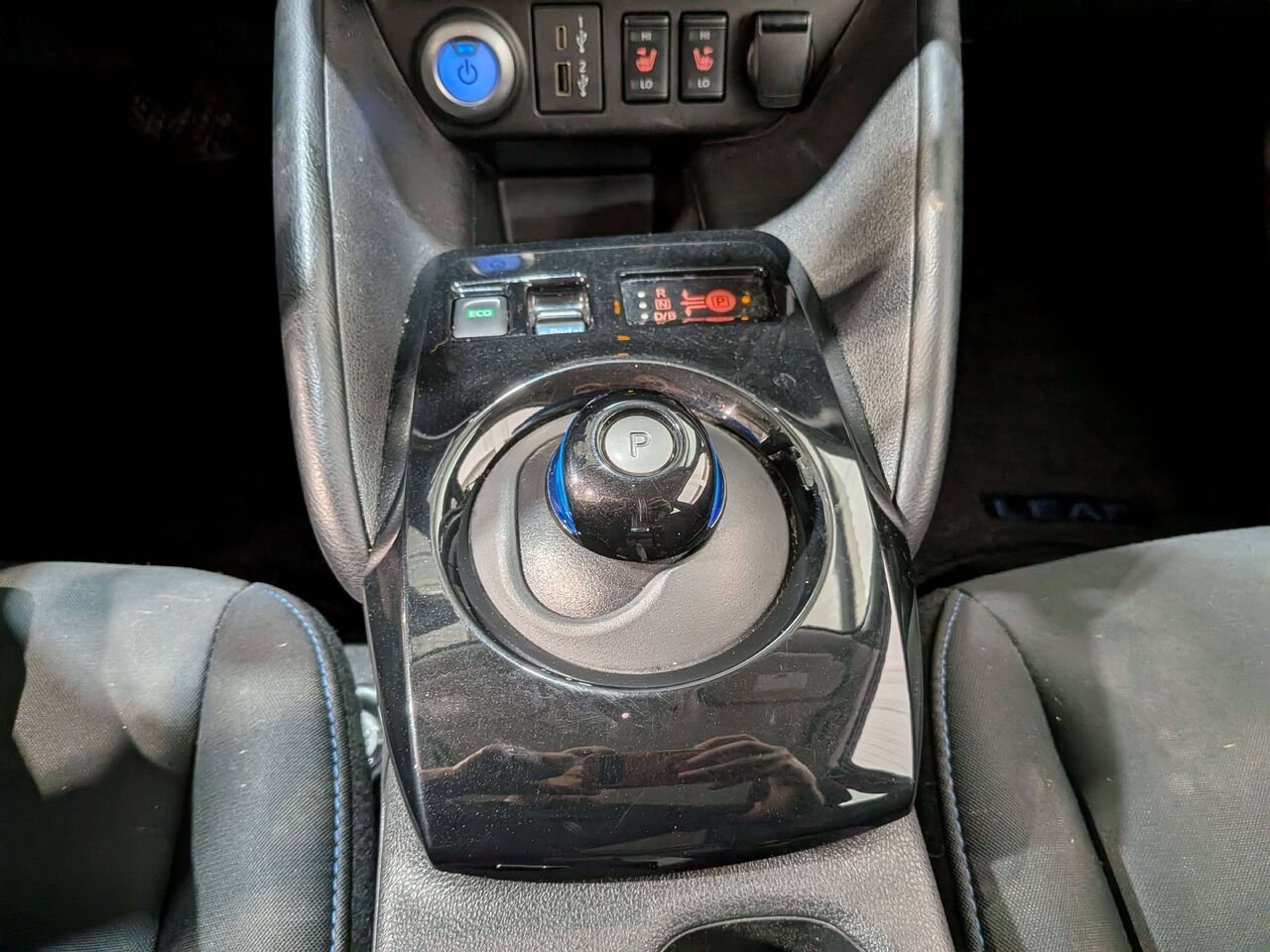 2024 Nissan LEAF SV PLUS Hatchback Blue Val-David - photo #28