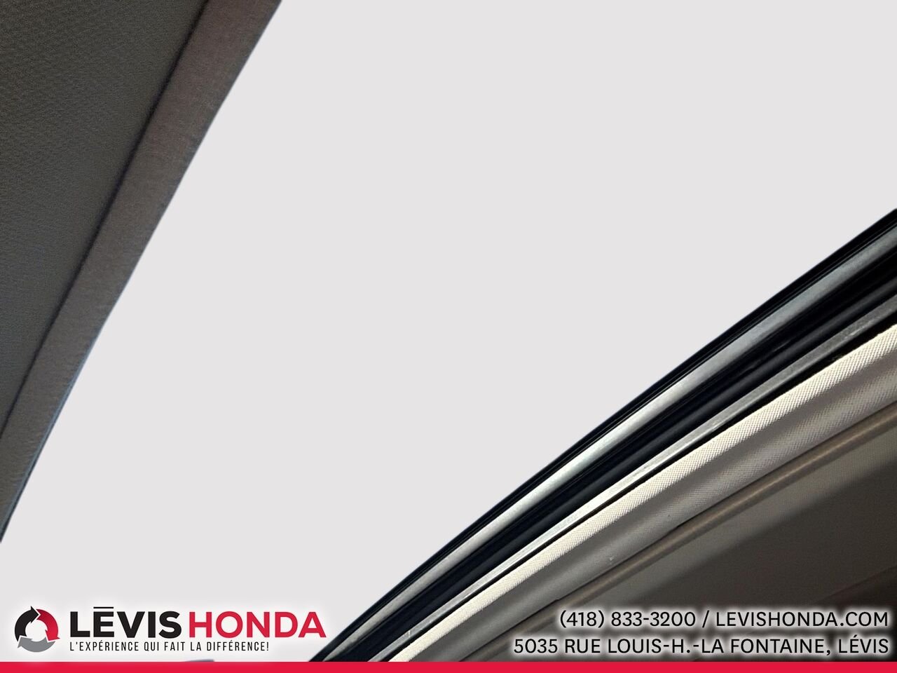 TOYOTA RAV4 Traction intégrale 4 portes XLE 2017 Blanc Lévis - photo #25