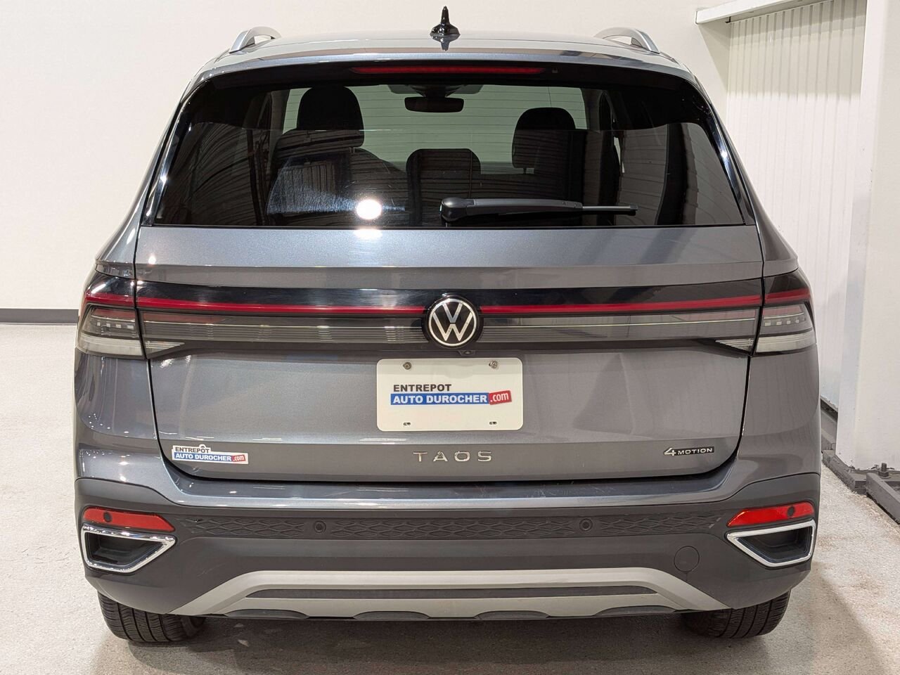 2025 Volkswagen Taos Comfortline 4MOTION Grey Val-David - photo #5