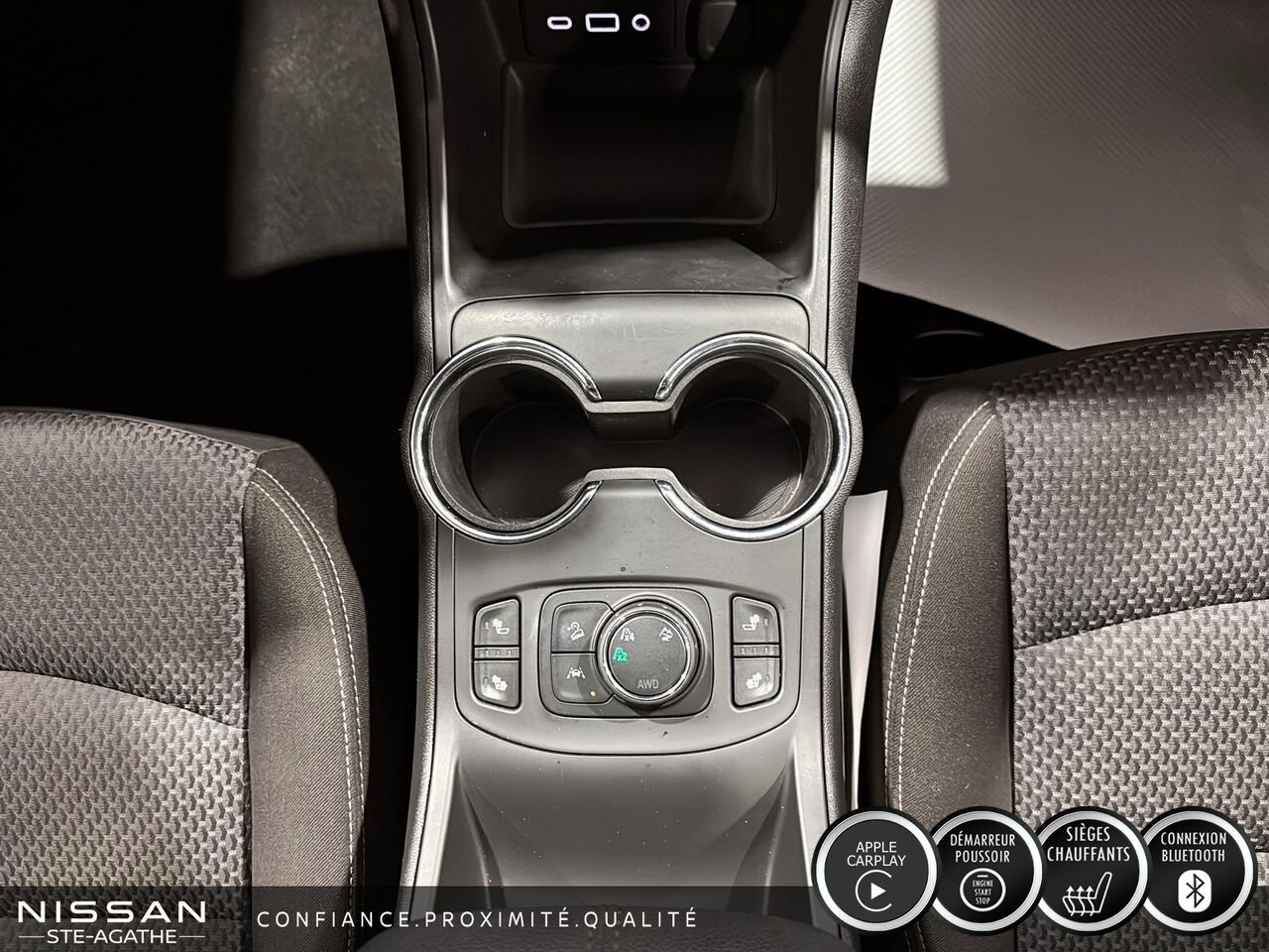 GMC Terrain AWD | BANCS CHAUFFANTS | CARPLAY SANS FIL | DÉMARREUR À DISTANCE 2023 Noir Saint-Jérôme - photo #11