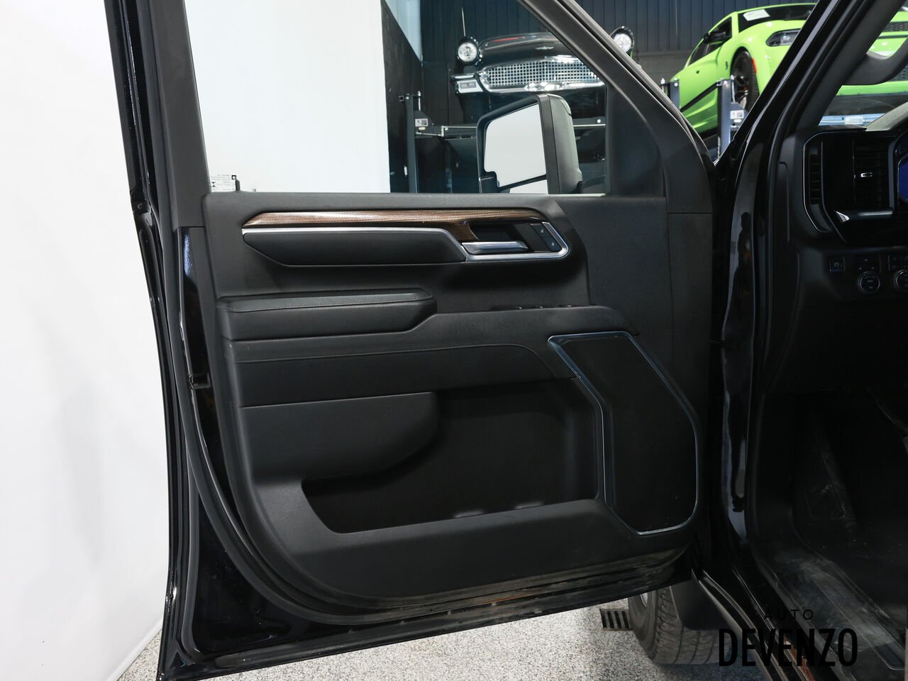 2024 Chevrolet Silverado 3500HD Black Saint-Eustache - photo #9