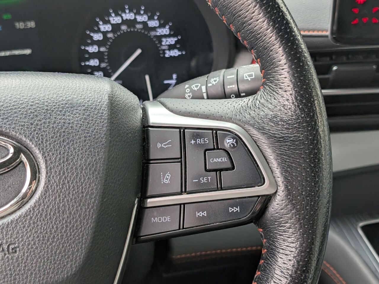 2021 Toyota Sienna 5TDGRKEC8MS070058 Silver Sherbrooke - photo #14
