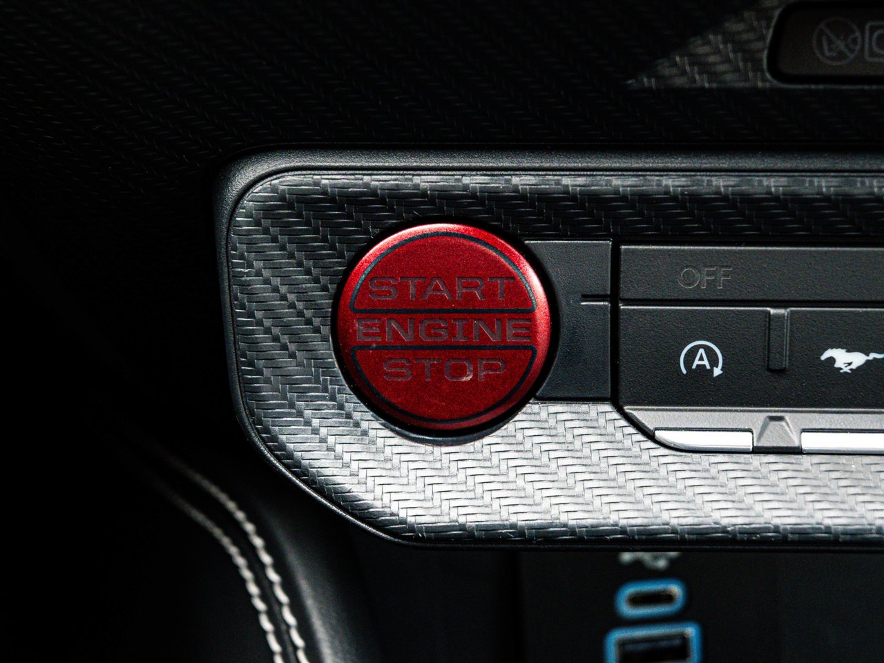 2024 Ford Mustang GT Premium Fastback Blue Sherwood Park - photo #24