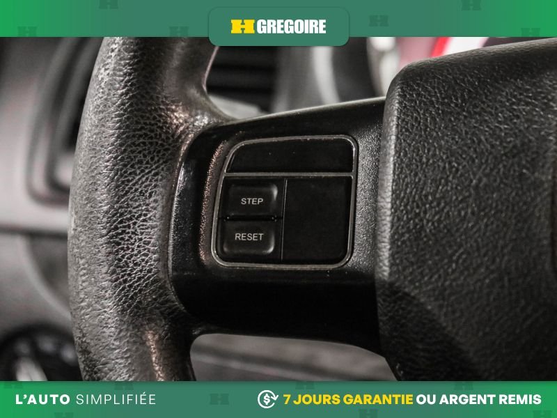 Dodge GR Caravan 2019 Gris Blainville - photo #18