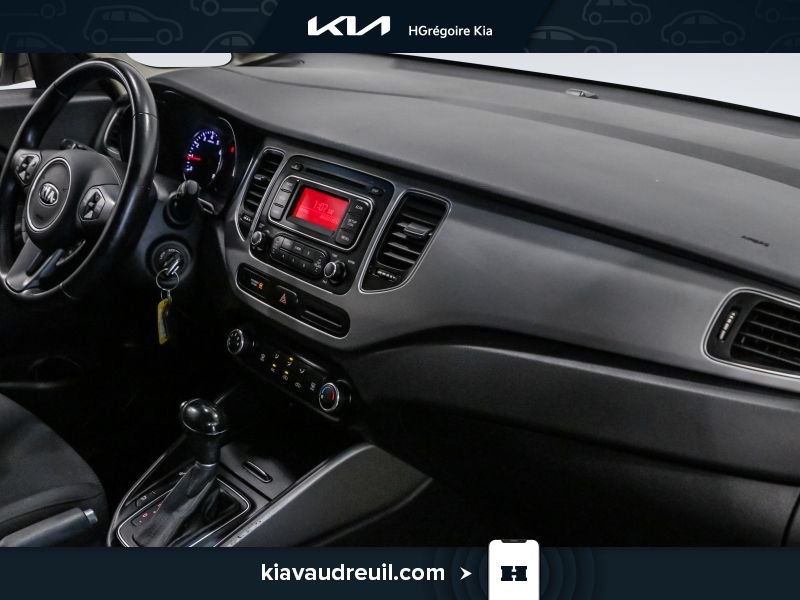 2014 Kia Rondo White Laval - photo #21