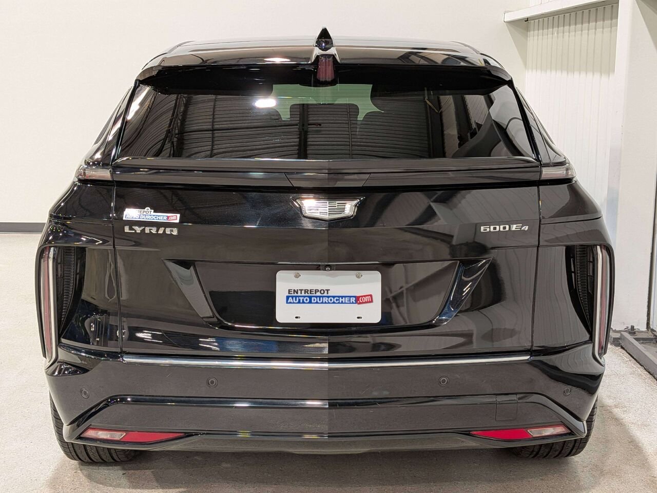 Cadillac LYRIQ 4dr Tech w/1SA 2024 Noir Val-David - photo #5