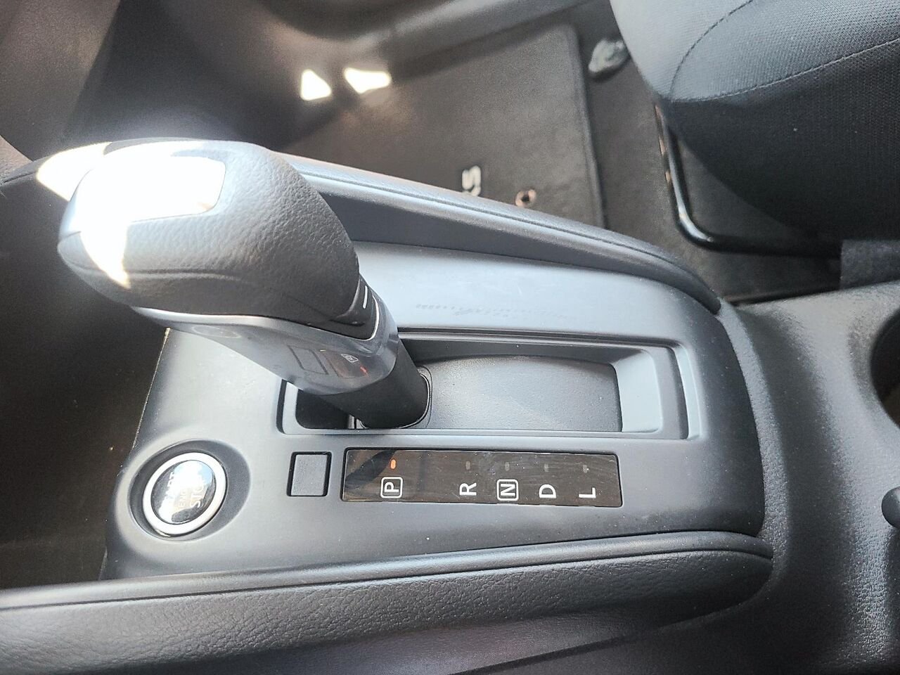 2024 Nissan Kicks s Grey Québec - photo #14