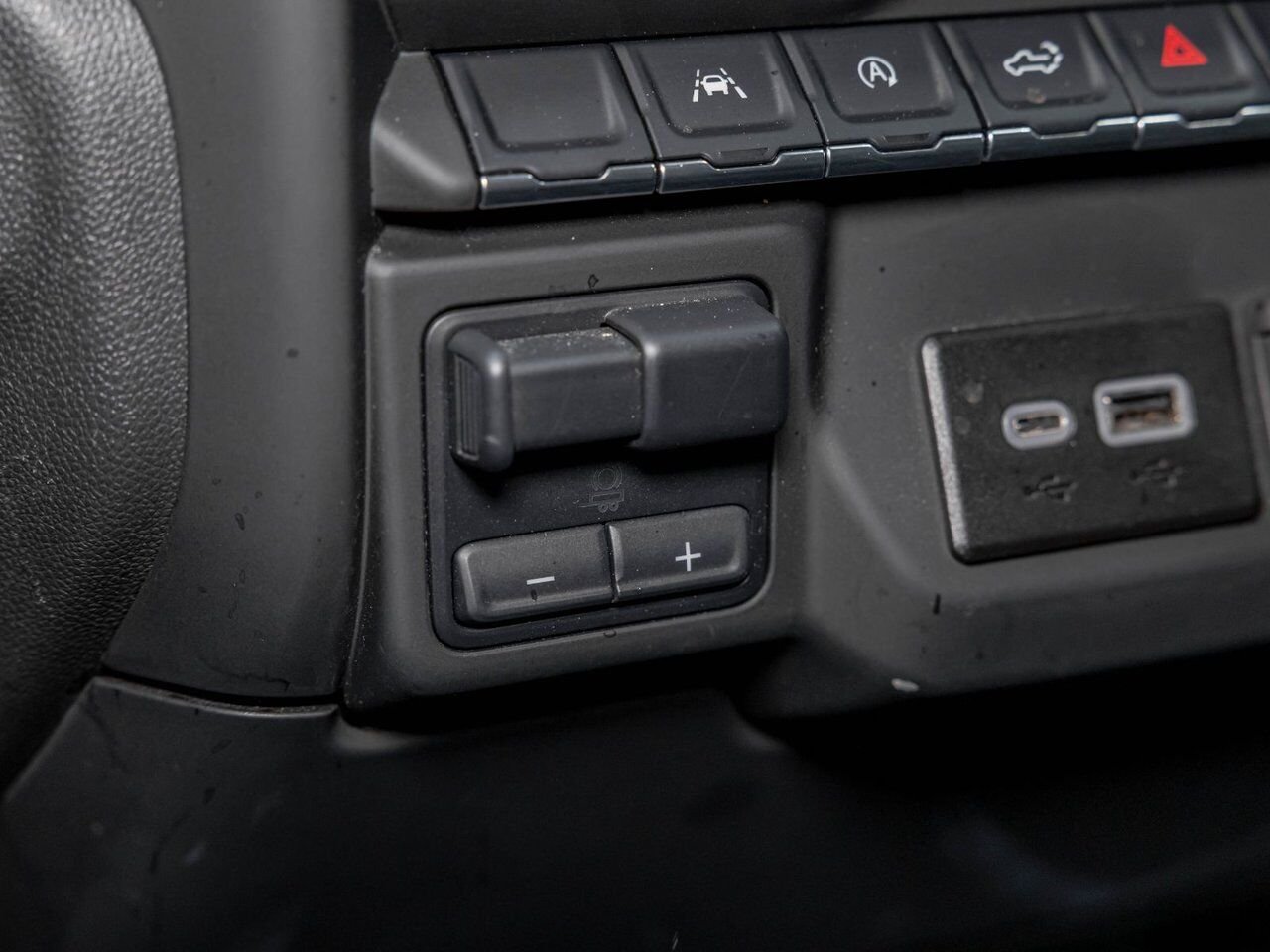 Chevrolet Silverado 1500 CUSTOM TRAIL BOSS CREW 4X4 *CARPLAY* BEDLINER WIFI 2024 Noir Saint-Jérôme - photo #17