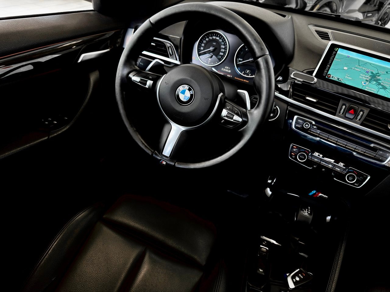 2017 BMW X1 Black Notre-Dame-des-Prairies - photo #22