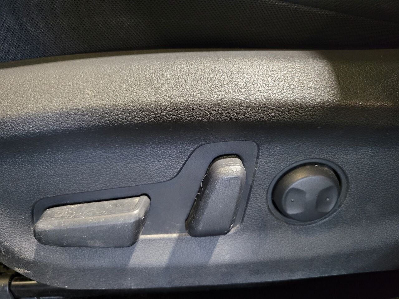 2022 Hyundai Kona Electric Blue  - photo #11