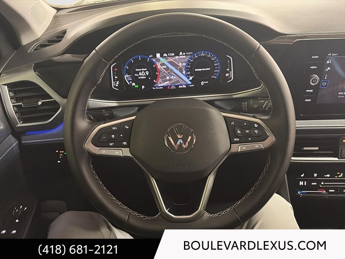 2025 Volkswagen Taos Silver Quebec - photo #34