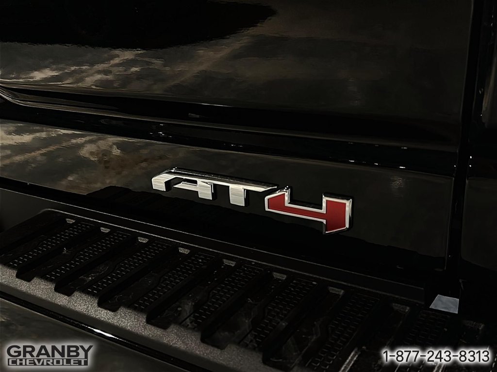 2026 GMC Sierra 2500HD K2500 HD SIERRA CREW CAB AT4 L/BOX DURAMAX (4SB) | 26-0636 Onyx Black Granby - photo #17