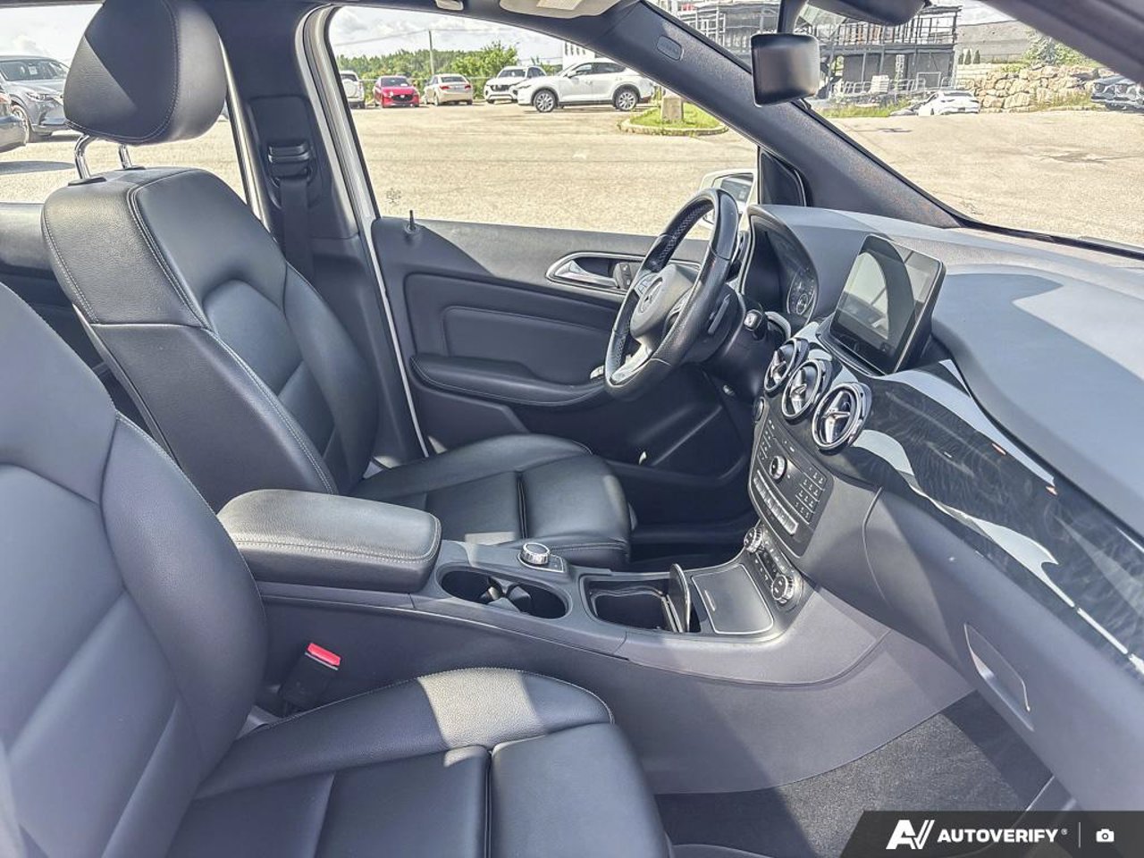 Mercedes-Benz B-Class WDDMH4GB5JJ447885 2018 Blanc Mirabel - photo #23