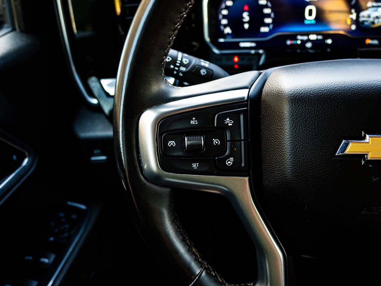 2023 Chevrolet Silverado 1500 4WD Crew Cab 147 LT Black Sherwood Park - photo #19