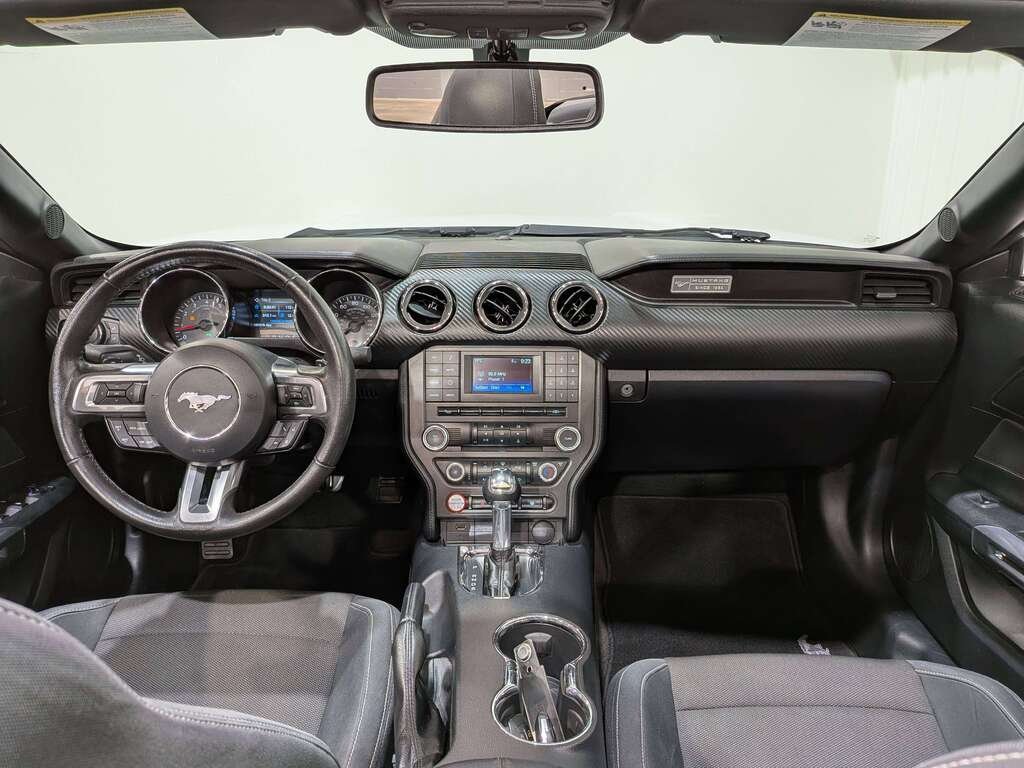 Ford Mustang 2dr Conv V6 2015 Blanc Val-David - photo #13