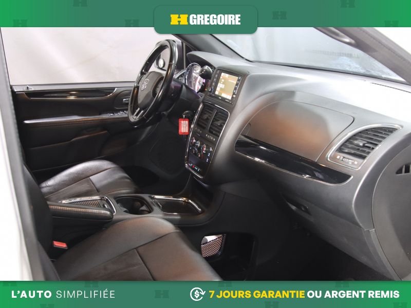 2020 Dodge GR Caravan White Laval - photo #24
