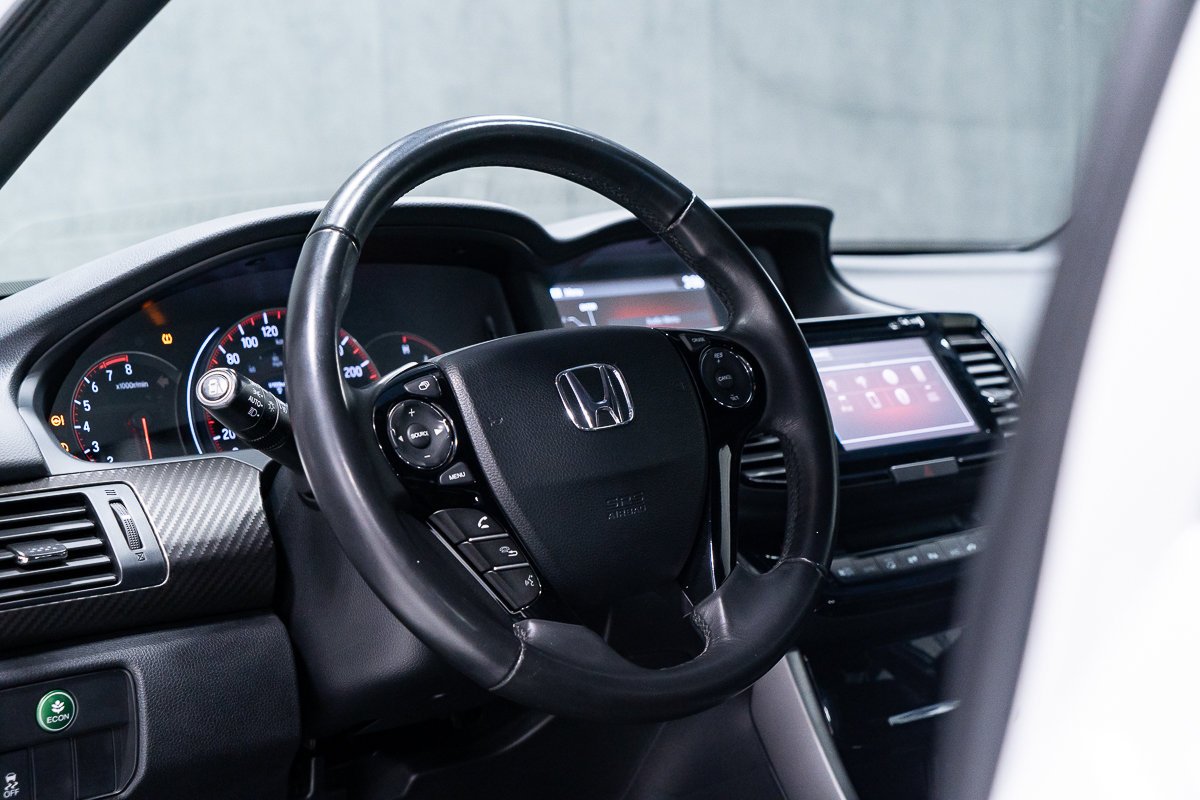2017 Honda Accord Sedan SPORT White Montreal - photo #8