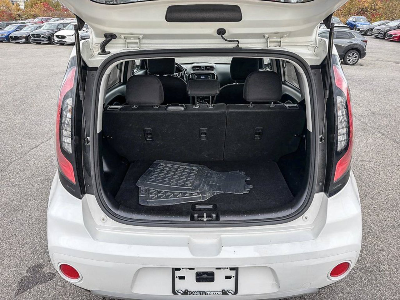 Kia Soul KNDJP3A55K7687840 2019 Blanc Mirabel - photo #14