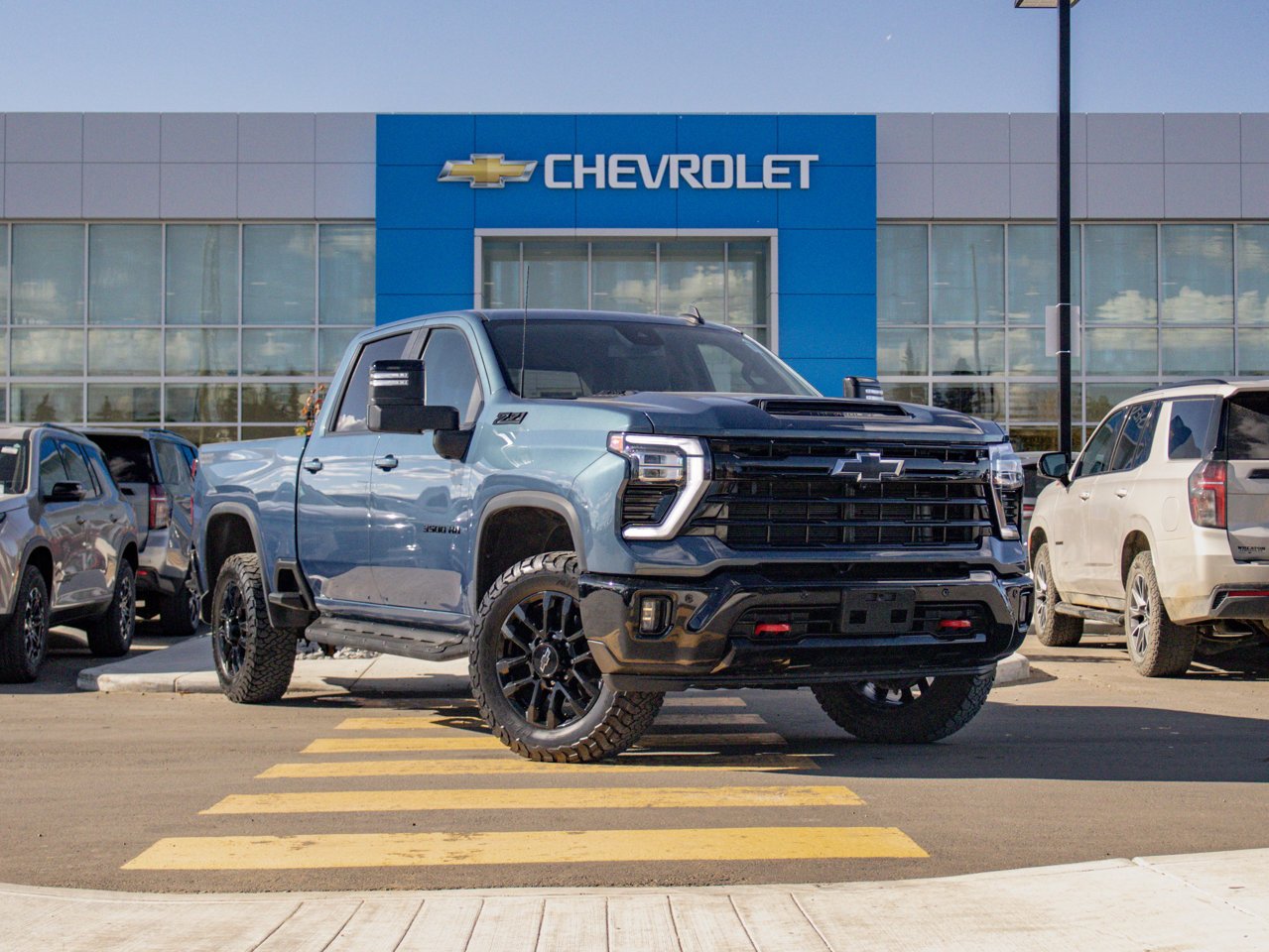 2025 Chevrolet Silverado 3500HD 4WD Crew Cab 159 LT Blue Sherwood Park - photo #1