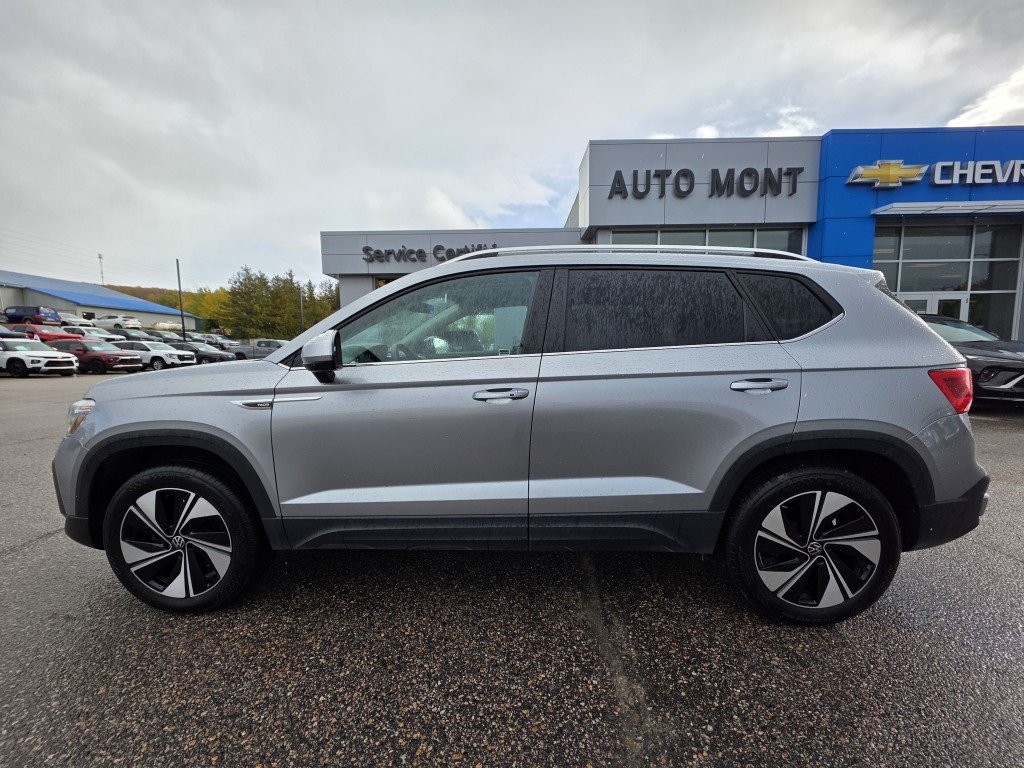 Volkswagen Taos Highline 4Motion 2024 Gris Mont-Laurier - photo #45