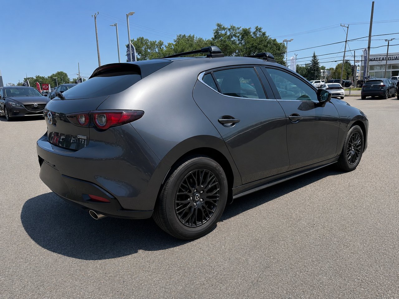 Mazda Mazda3 Sport JAMAIS ACCIDENTÉ / AWD (4X4) / APPLE CARPLAY ET ANDROID AUTO 2023 Gris Châteauguay - photo #4