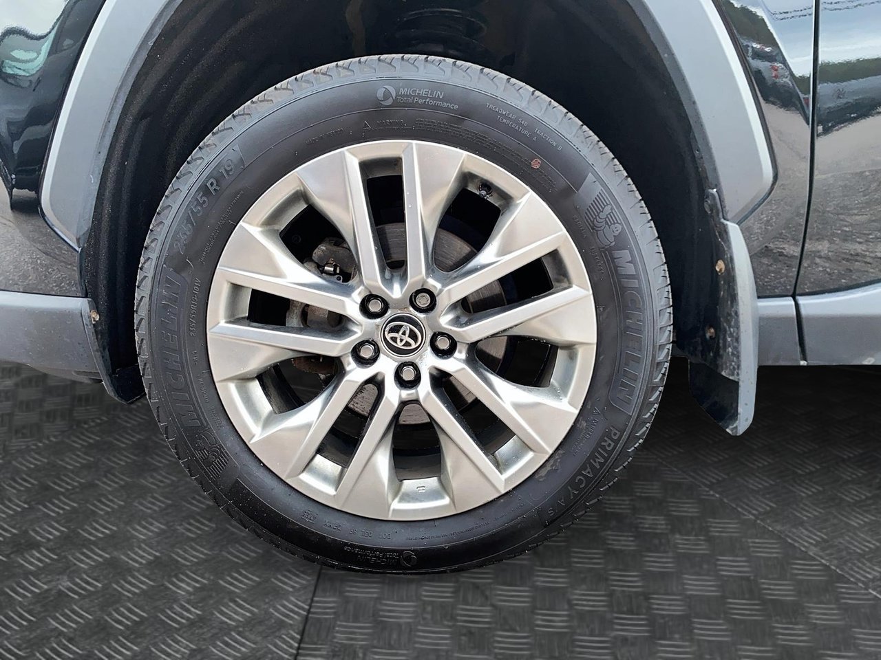 Toyota RAV4 Limited 2024 Noir Baie-Comeau - photo #6