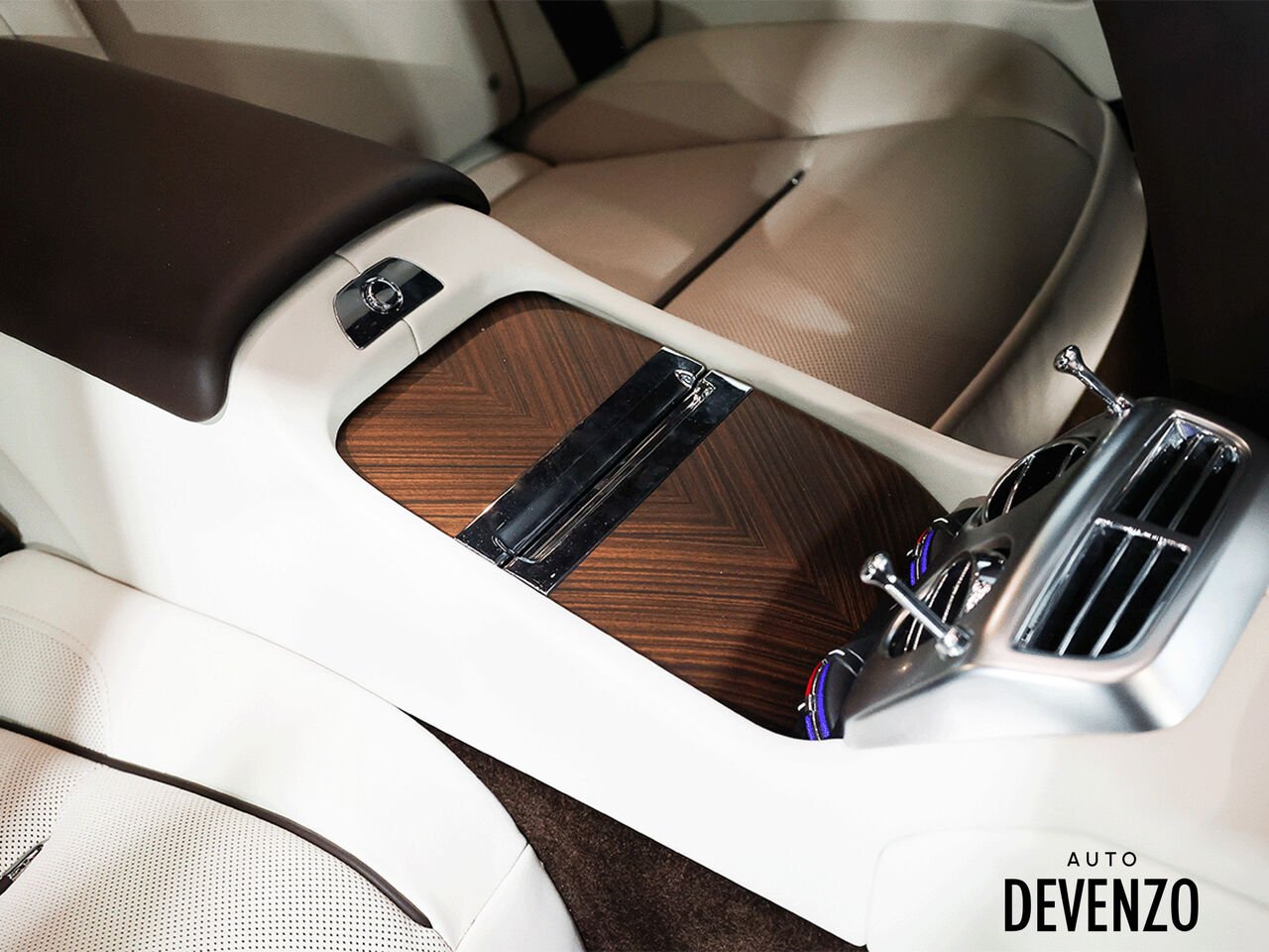 2020 Rolls-Royce Wraith White Saint-Eustache - photo #10