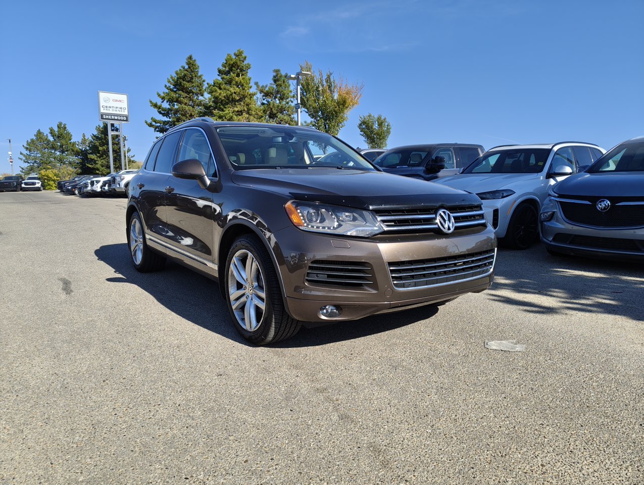2014 Volkswagen Touareg 4dr TDI Execline Brown Sherwood Park - photo #2