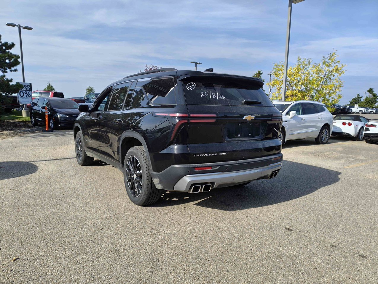 2025 Chevrolet Traverse AWD 4dr LT Black Sherwood Park - photo #4