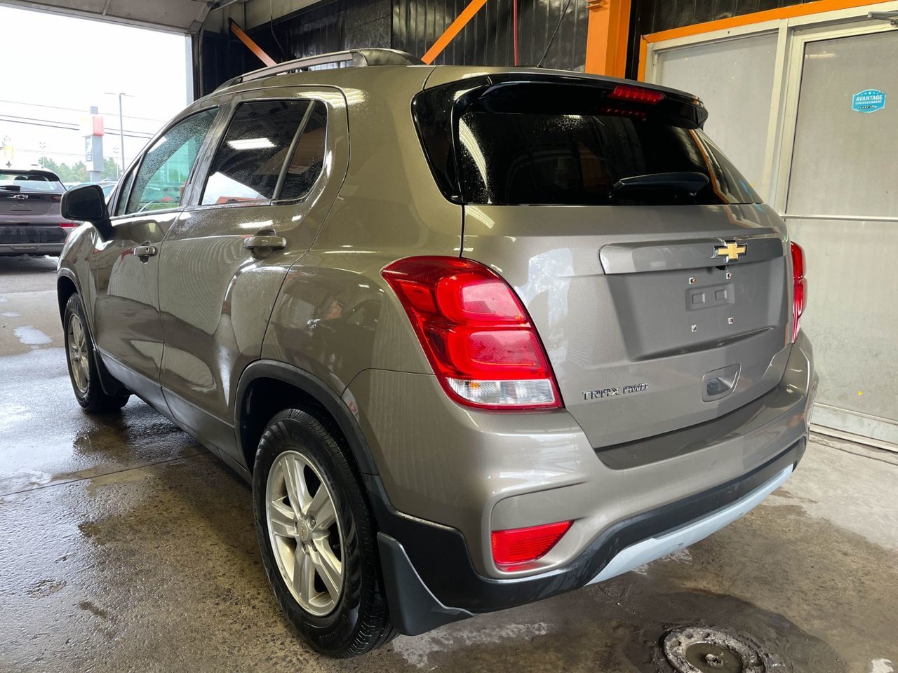 Chevrolet Trax LT AWD *SIEGES CHAUFF* CARPLAY *DEM DISTANCE* USB 2021 Gris Saint-Jérôme - photo #4