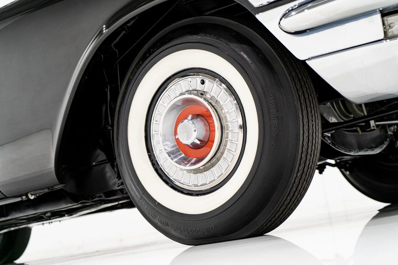 Chrysler 300C 1 of 474 convertibles produced **PRICE IN USD** 1957 Noir Montréal - photo #5