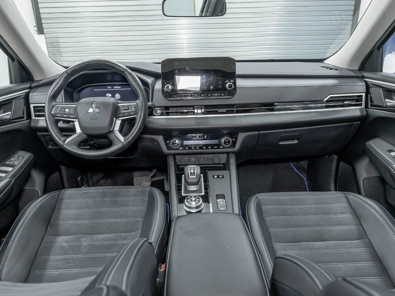 2024 Mitsubishi Outlander Plug-In Hybrid SEL AWD *TOIT* NAV CAM 360 SIÈGES CHAUFF REG ADAPT Silver Saint-Jérôme - photo #11