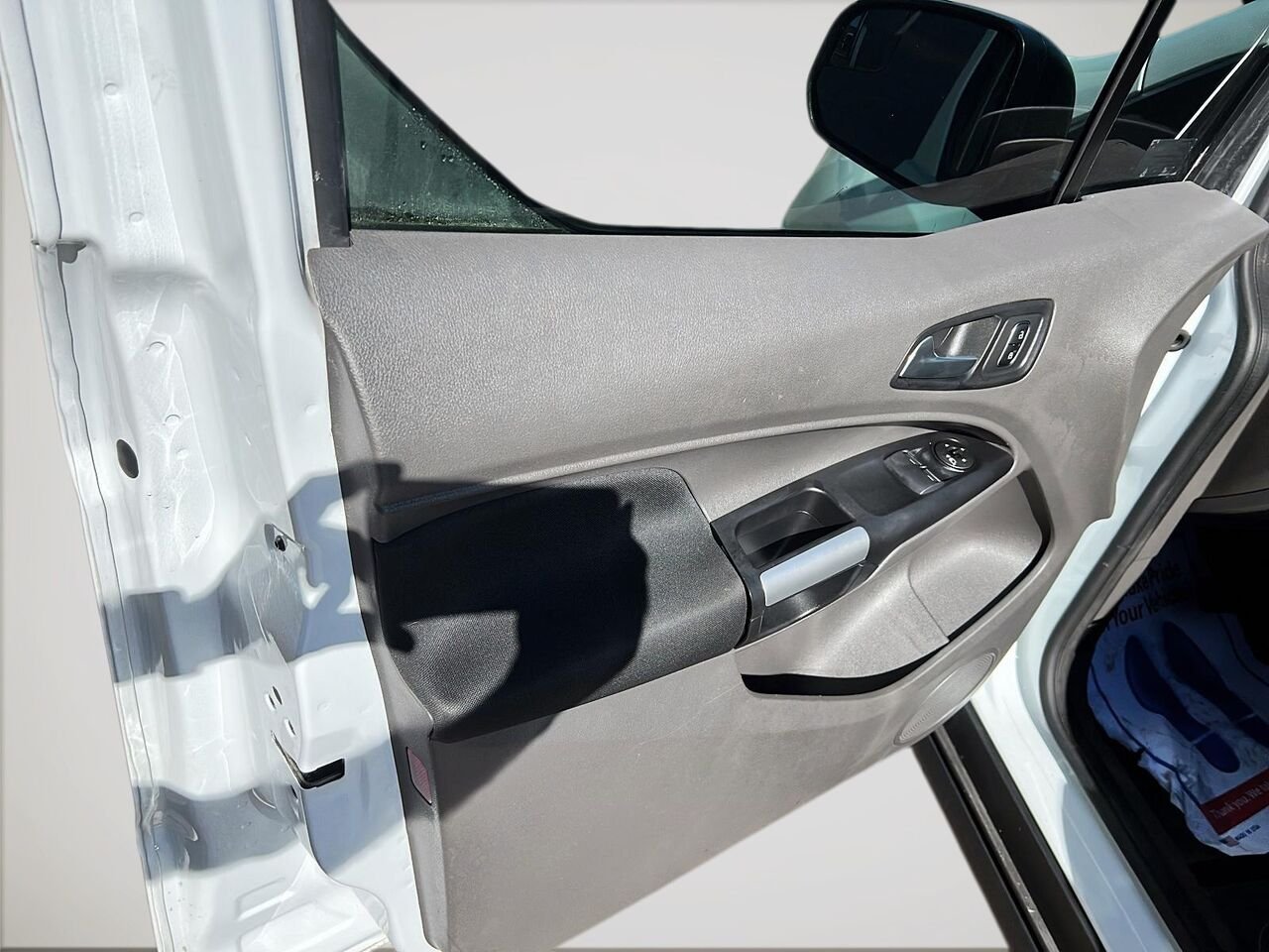 2023 Ford Fourgon Transit Connect White Québec - photo #10